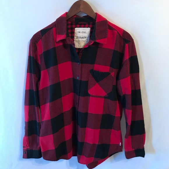 Garage Tops - Garage women’s flannel size M boyfriend red plaid